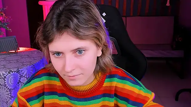 Snapshot of LolaAsmus chatting on 01-14-25, 08:20 LolaAsmus online show from 01-14-25, 08:20