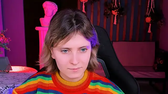 Snapshot of LolaAsmus chatting on 01-14-25, 11:31 LolaAsmus online show from 01-14-25, 11:31