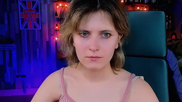 Snapshot of LolaAsmus chatting on 01-17-25, 03:00 LolaAsmus online show from 01-17-25, 03:00