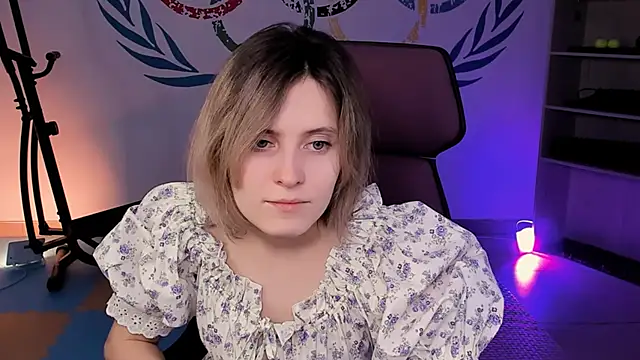 Snapshot of LolaAsmus chatting on 01-22-25, 09:02 LolaAsmus online show from 01-22-25, 09:02