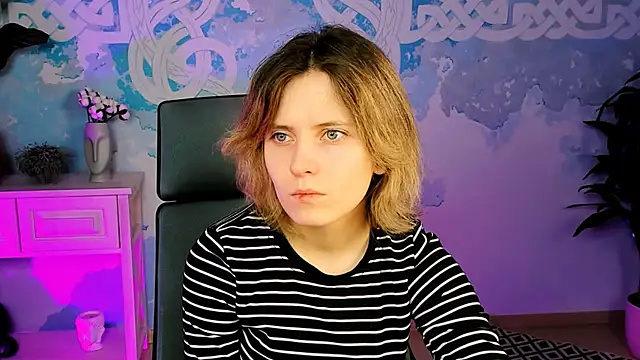 Snapshot of LolaAsmus chatting on 01-31-25, 05:09 LolaAsmus online show from 01-31-25, 05:09