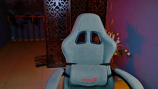 Snapshot of LolaAsmus chatting on 02-06-25, 04:14 LolaAsmus online show from 02-06-25, 04:14