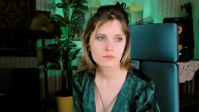 Snapshot of LolaAsmus chatting on 02-19-25, 08:12 LolaAsmus online show from 02-19-25, 08:12