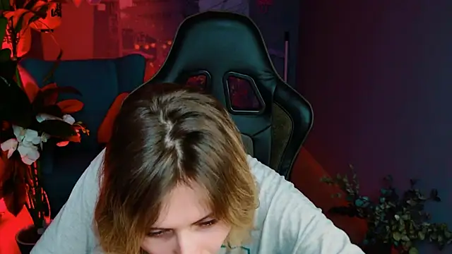 Snapshot of LolaAsmus chatting on 02-21-25, 07:21 LolaAsmus online show from 02-21-25, 07:21