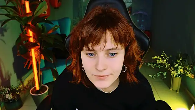 Snapshot of LolaAsmus chatting on 03-10-25, 09:10 LolaAsmus online show from 03-10-25, 09:10