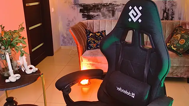 Snapshot of LolaAsmus chatting on 03-12-25, 05:13 LolaAsmus online show from 03-12-25, 05:13