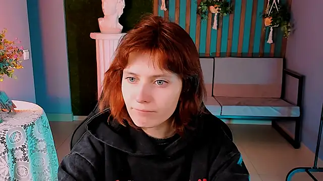 Snapshot of LolaAsmus chatting on 03-18-25, 07:30 LolaAsmus online show from 03-18-25, 07:30