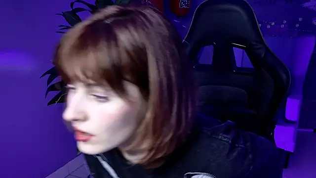 Snapshot of LolaAsmus chatting on 03-22-25, 05:31 LolaAsmus online show from 03-22-25, 05:31