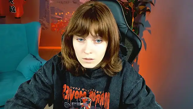 Snapshot of LolaAsmus chatting on 10-16-25, 07:42 LolaAsmus online show from 10-16-25, 07:42