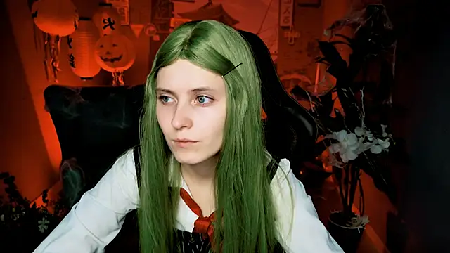 Snapshot of LolaAsmus chatting on 10-30-25, 08:16 LolaAsmus online show from 10-30-25, 08:16