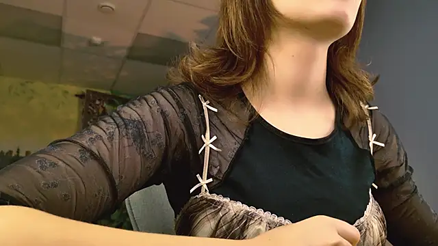 Snapshot of LolaAsmus chatting on 11-06-25, 07:42 LolaAsmus online show from 11-06-25, 07:42