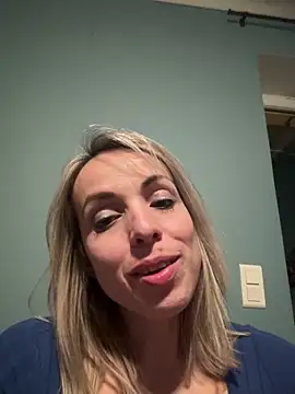 Annelibre online show from 02-22-25, 06:17