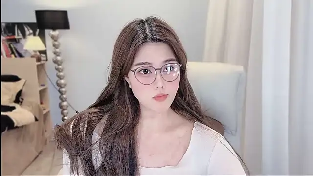 Strawberrybabyy1 online show from 12-18-24, 01:56