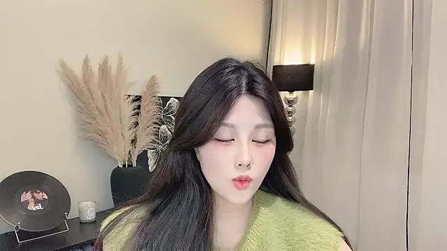 Strawberrybabyy1 online show from 03-07-25, 01:40