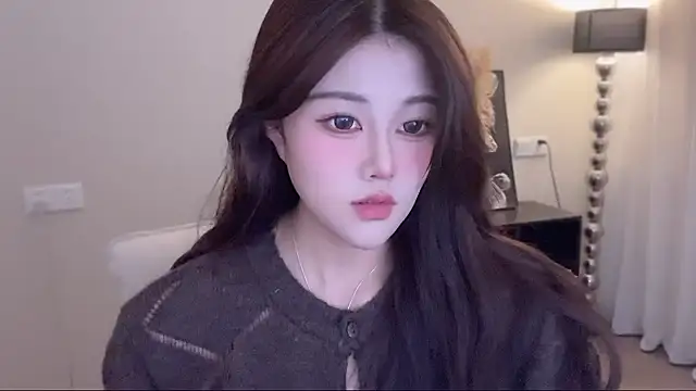 Strawberrybabyy1 online show from 11-02-25, 12:51