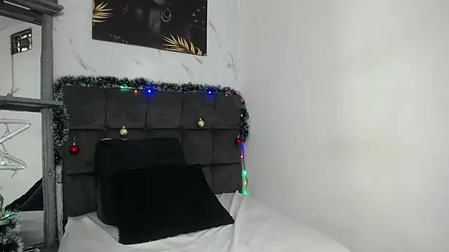 Snapshot of mikoto_urab chatting on 12-24-24, 12:22 mikoto urab online show from 12-24-24, 12:22