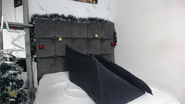 Snapshot of mikoto_urab chatting on 01-05-25, 06:46 mikoto urab online show from 01-05-25, 06:46