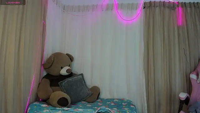 Snapshot of mikoto_urab chatting on 03-16-25, 12:34 mikoto urab online show from 03-16-25, 12:34