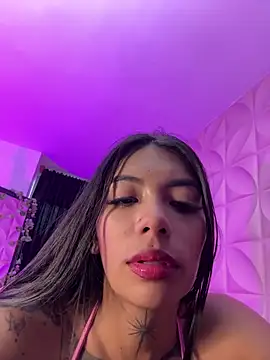 Snapshot of NattGomez chatting on 09-20-25, 10:44 NattGomez online show from 09-20-25, 10:44