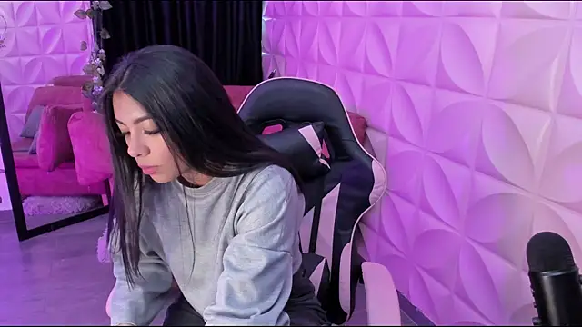 Snapshot of NattGomez chatting on 09-22-25, 10:45 NattGomez online show from 09-22-25, 10:45