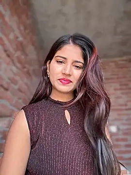 Snapshot of DiyAsingHh chatting on 11-15-25, 03:37 DiyAsingHh online show from 11-15-25, 03:37