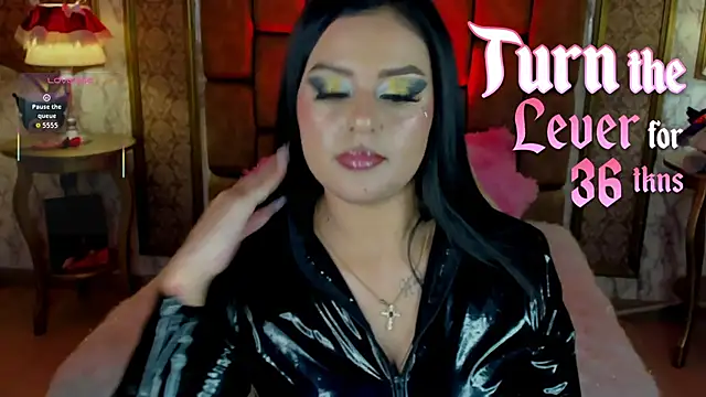 SoffiQueen online show from 11-17-25, 08:25