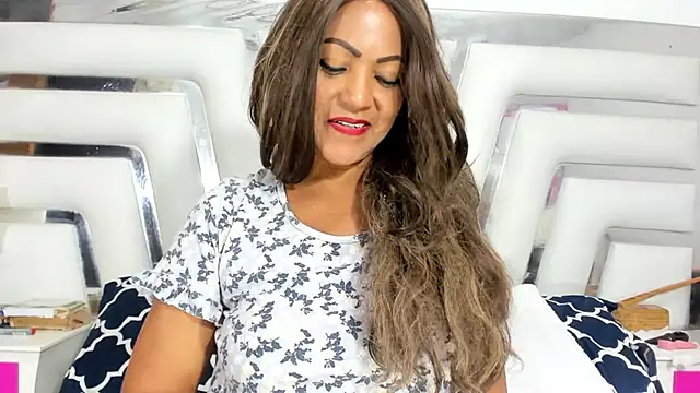 Snapshot of SaraaJhons chatting on 03-10-25, 07:07 SaraaJhons online show from 03-10-25, 07:07