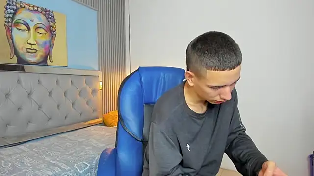 Snapshot of JackSwan18 chatting on 11-25-25, 08:20 JackSwan18 online show from 11-25-25, 08:20