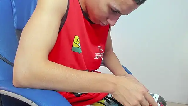 Snapshot of JackSwan18 chatting on 11-26-25, 07:48 JackSwan18 online show from 11-26-25, 07:48