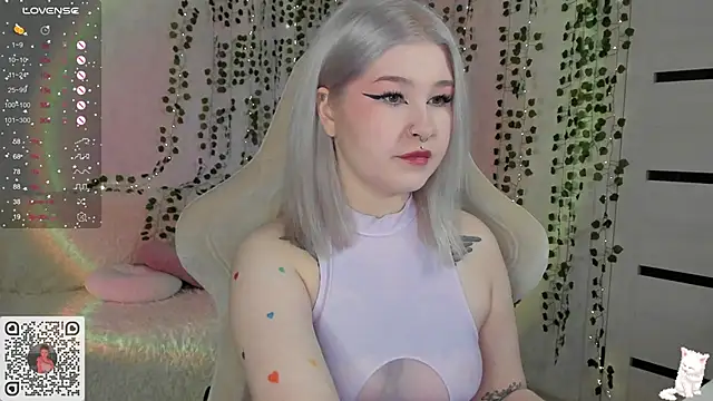 chillycharm online show from 02-11-25, 10:39