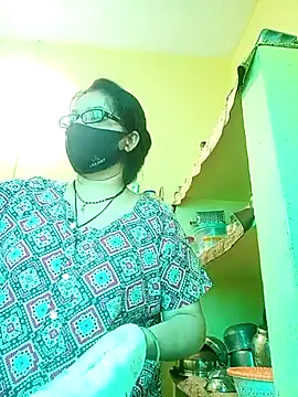 heenage online show from 03-18-25, 05:52