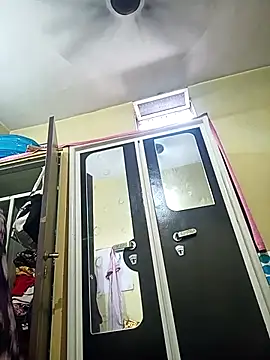 heenage online show from 10-06-25, 05:16