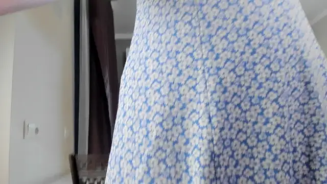 Emma Flin online show from 11-27-25, 11:01