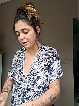 luuhcat09 online show from 06-03-26, 04:23