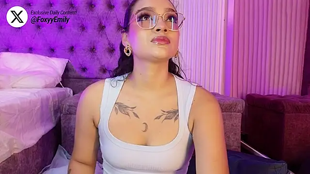 EMILYY FOXY online show from 04-05-26, 02:25