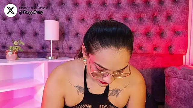 EMILYY FOXY online show from 05-17-26, 07:10