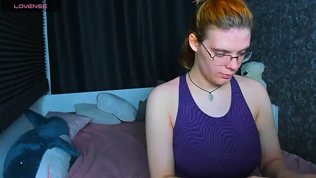 Snapshot of KIKI_Krash chatting on 12-27-24, 10:12 KIKI Krash online show from 12-27-24, 10:12