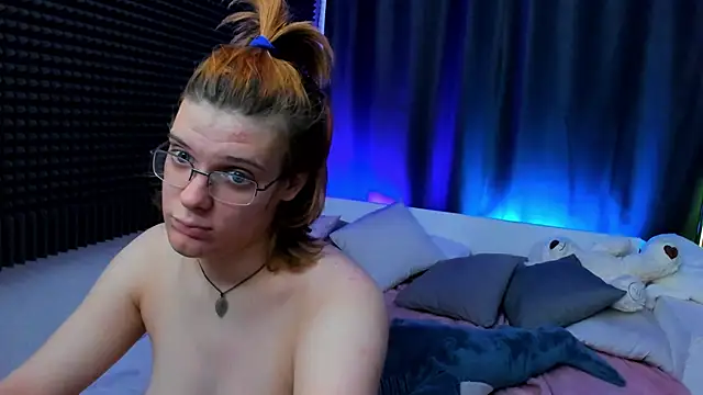 Snapshot of KIKI_Krash chatting on 12-30-24, 05:55 KIKI Krash online show from 12-30-24, 05:55