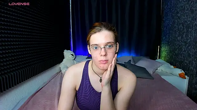 Snapshot of KIKI_Krash chatting on 01-10-25, 04:41 KIKI Krash online show from 01-10-25, 04:41