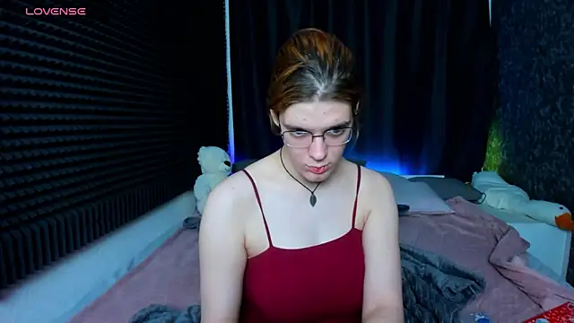 Snapshot of KIKI_Krash chatting on 01-21-25, 04:16 KIKI Krash online show from 01-21-25, 04:16