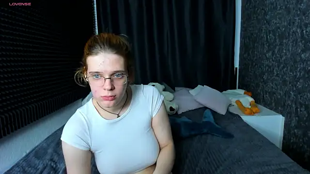 Snapshot of KIKI_Krash chatting on 01-27-25, 04:54 KIKI Krash online show from 01-27-25, 04:54