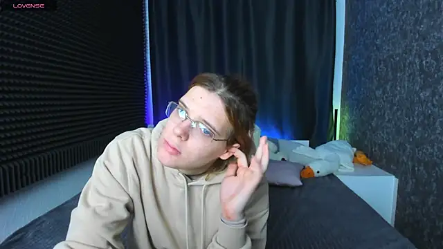 Snapshot of KIKI_Krash chatting on 01-30-25, 10:08 KIKI Krash online show from 01-30-25, 10:08