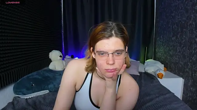 Snapshot of KIKI_Krash chatting on 02-04-25, 01:48 KIKI Krash online show from 02-04-25, 01:48