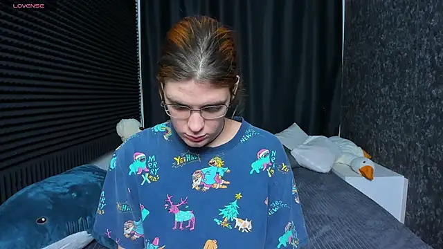 Snapshot of KIKI_Krash chatting on 02-11-25, 10:04 KIKI Krash online show from 02-11-25, 10:04