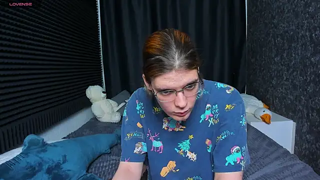 Snapshot of KIKI_Krash chatting on 02-11-25, 01:09 KIKI Krash online show from 02-11-25, 01:09