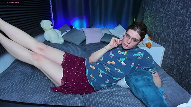 Snapshot of KIKI_Krash chatting on 02-11-25, 04:46 KIKI Krash online show from 02-11-25, 04:46