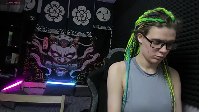 Snapshot of KIKI_Krash chatting on 09-17-25, 10:06 KIKI Krash online show from 09-17-25, 10:06