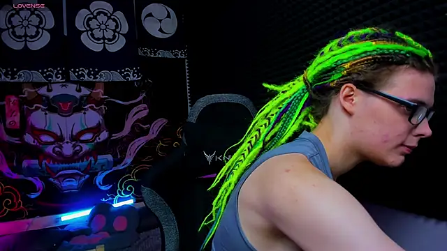 Snapshot of KIKI_Krash chatting on 09-21-25, 10:06 KIKI Krash online show from 09-21-25, 10:06