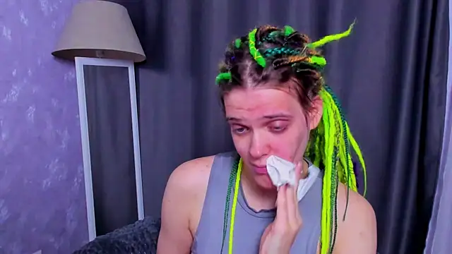 Snapshot of KIKI_Krash chatting on 09-23-25, 10:40 KIKI Krash online show from 09-23-25, 10:40