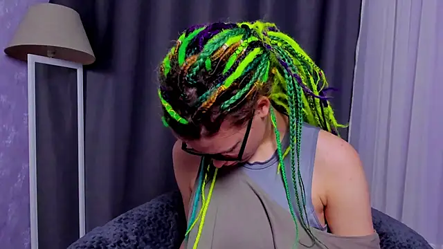 Snapshot of KIKI_Krash chatting on 09-28-25, 09:58 KIKI Krash online show from 09-28-25, 09:58